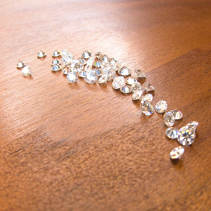 PrimeGrain Walnut Wood Cutting Board